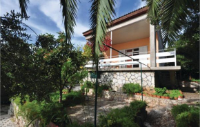 Awesome Home In Seget Vranjica With Wifi